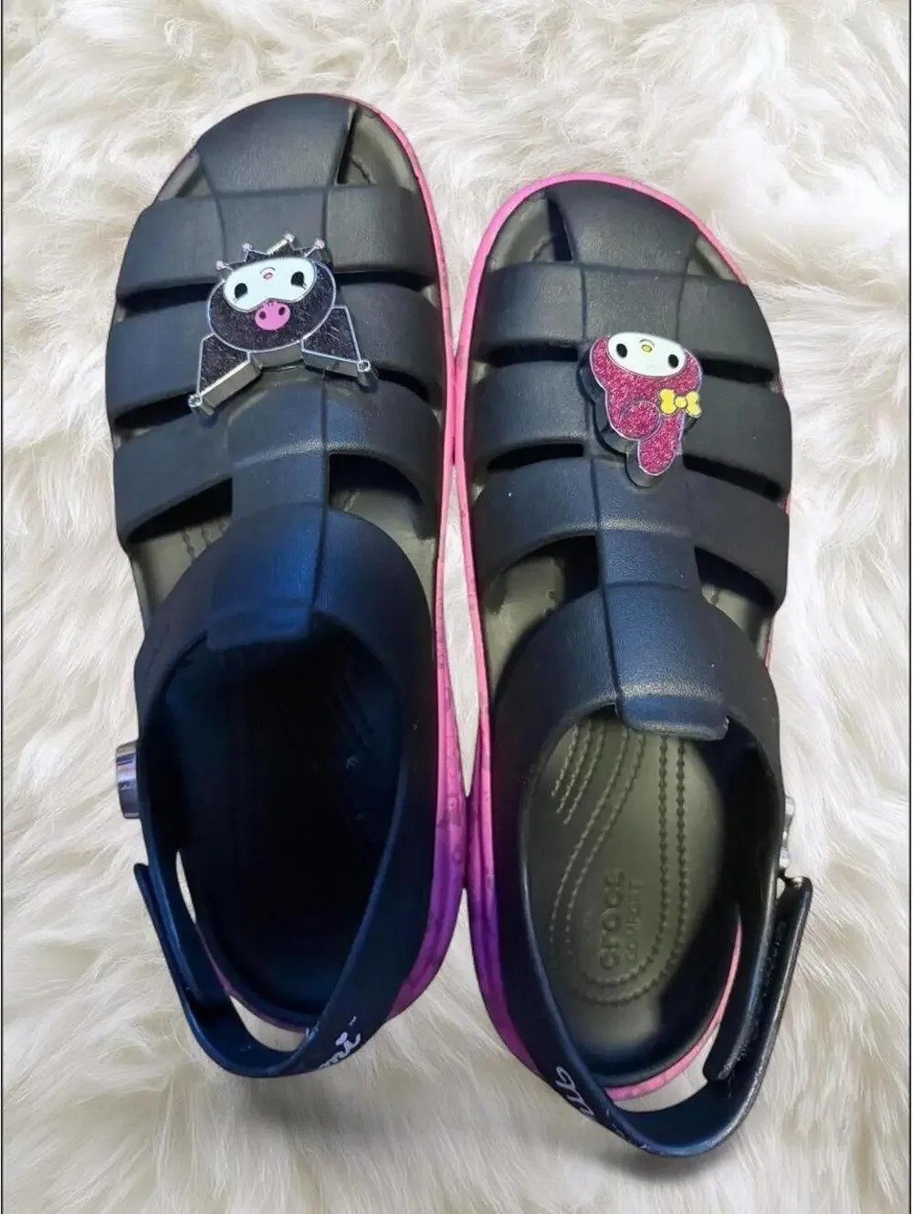 Sanrio Women's Pink and Multi Sandal